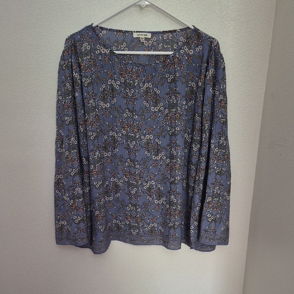 Max Studio Blue Floral Long Sleeve Blouse